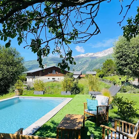 Situe En Rez De Jardin Avec Piscine Privee En Ete * Séez