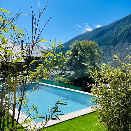 Situe En Rez De Jardin Avec Piscine Privee En Ete Apartment *