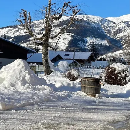 Situe En Rez De Jardin Avec Piscine Privee En Ete